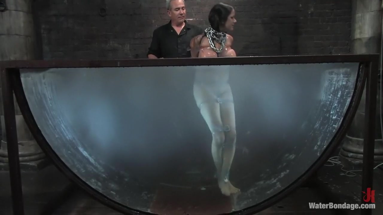 Nadia Styles is Stylin in Plastic Bondage