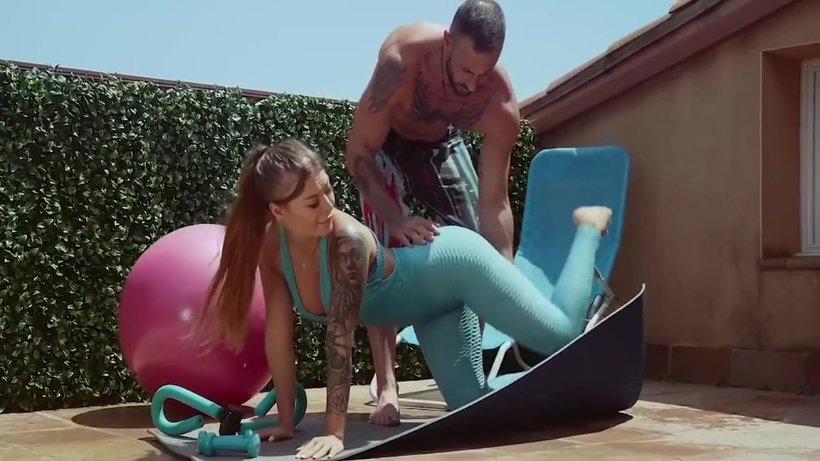 Fitness Milf Fucks Trainer After Workout Sesh