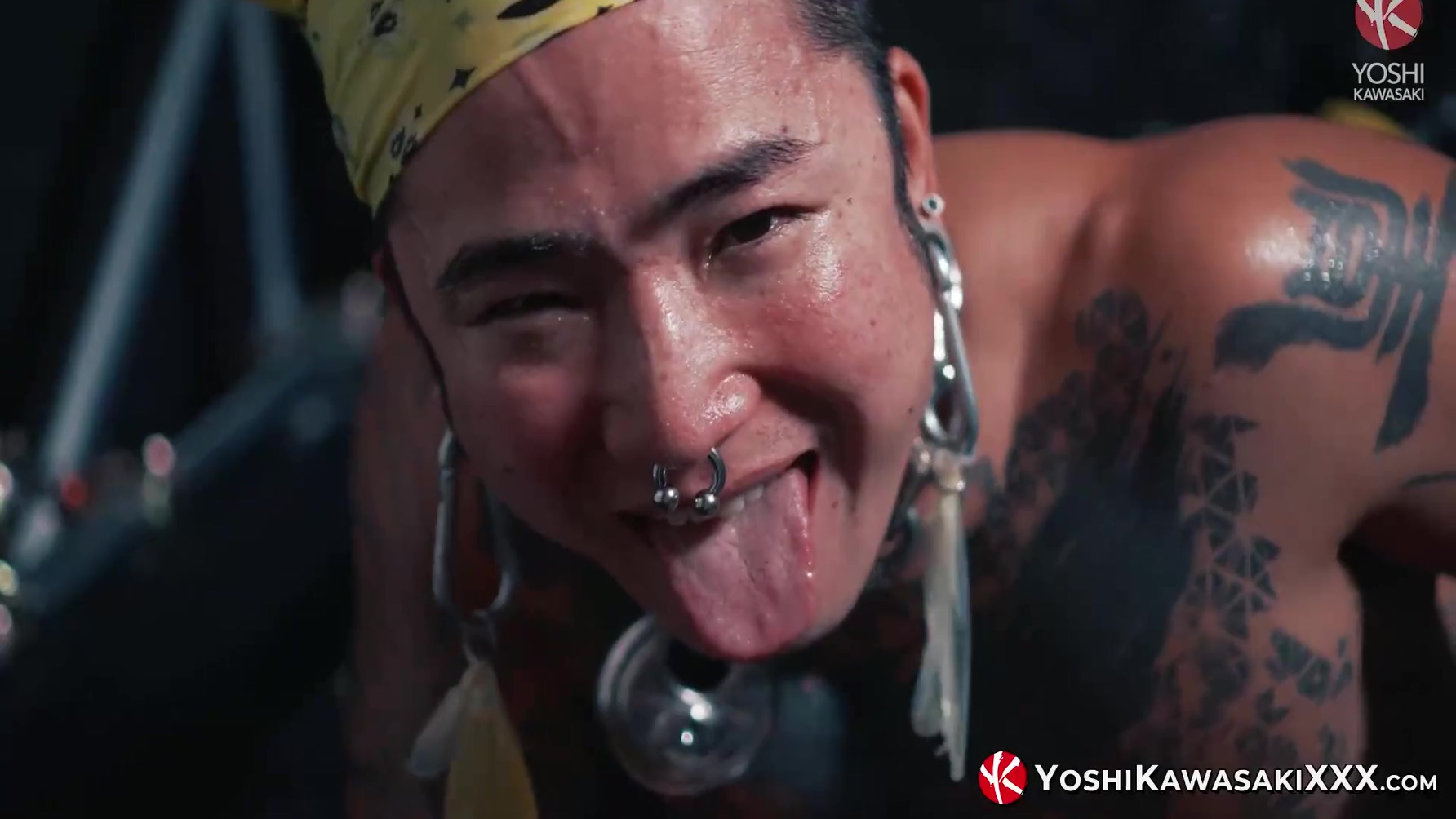 Kinky Drinks His Own Pee With Yoshi Kawasaki