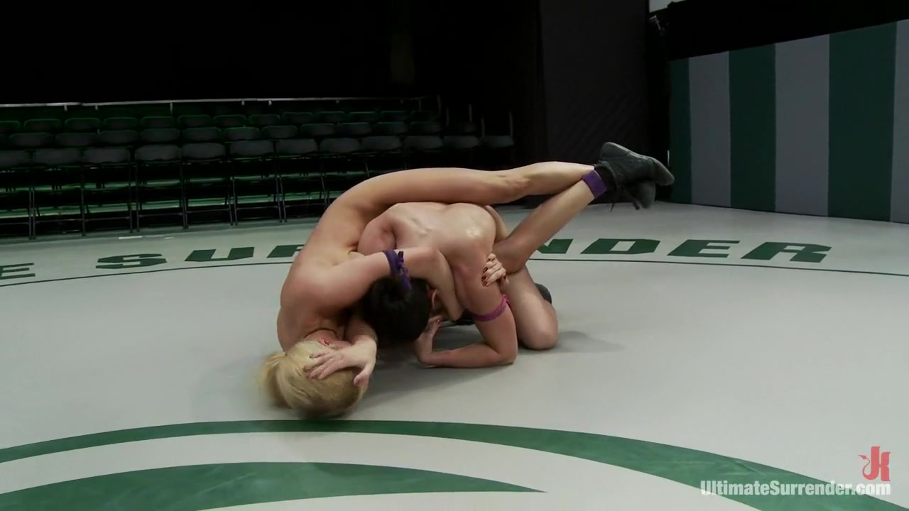 Wenona 'The Gymnast' (2-0)vsRain 'Poison' DeGrey (1-3)