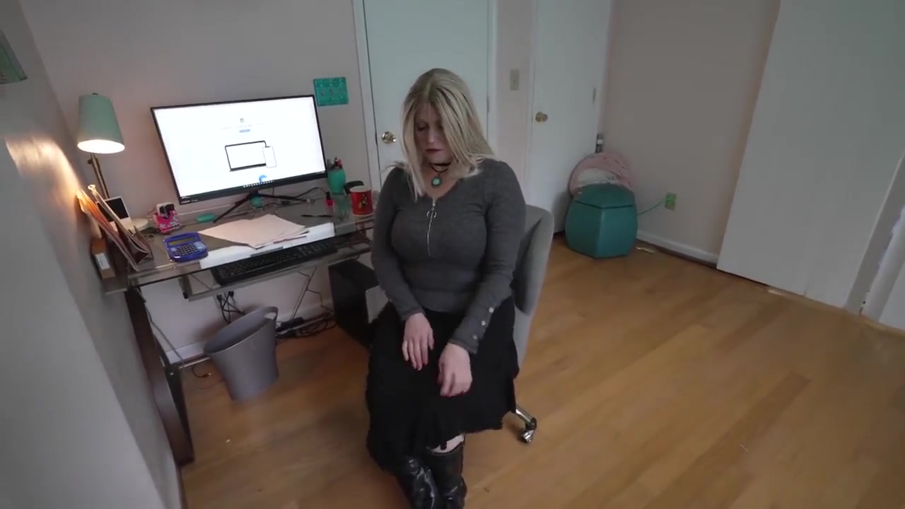 Tabithaxxx Training And Fucking My Secretary With Mag