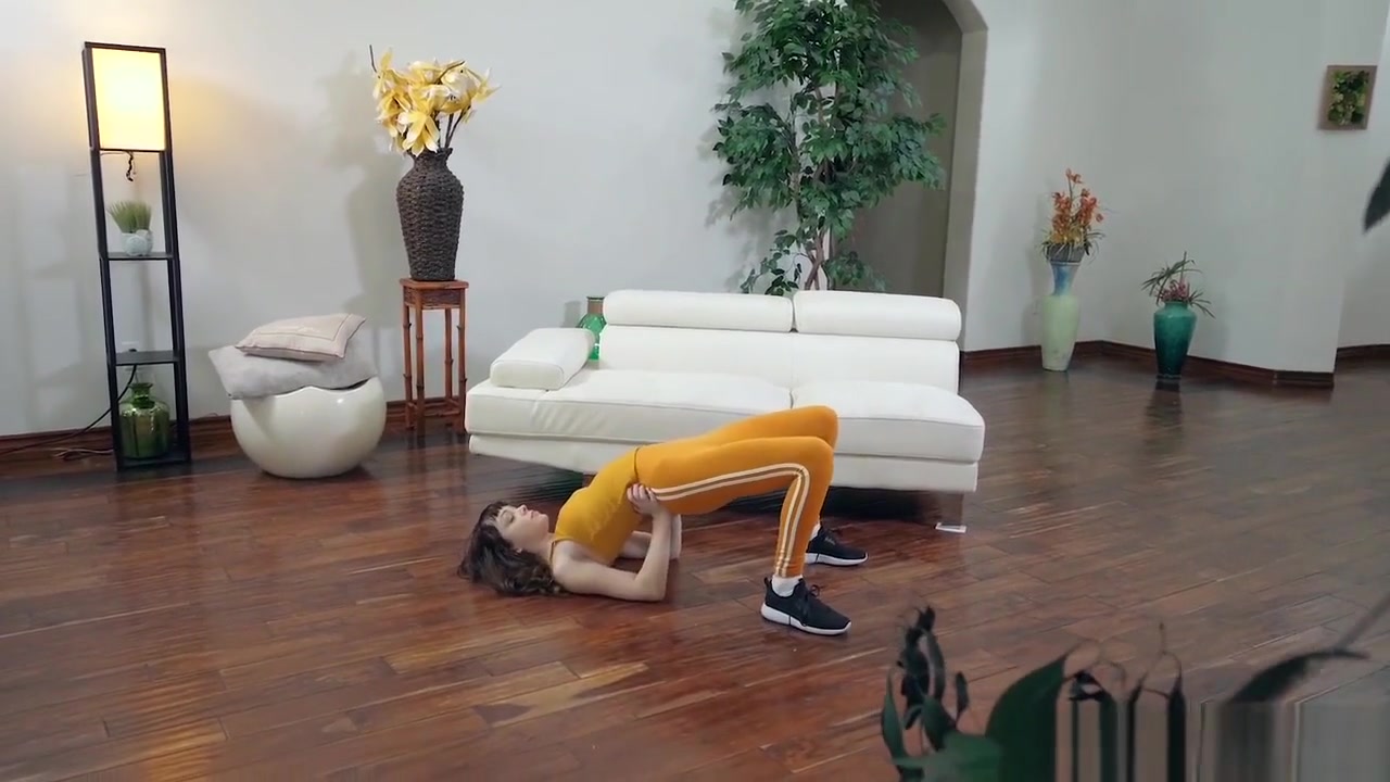 Hot Stepsister Makes Her Step brothers Wet Dreams Come True