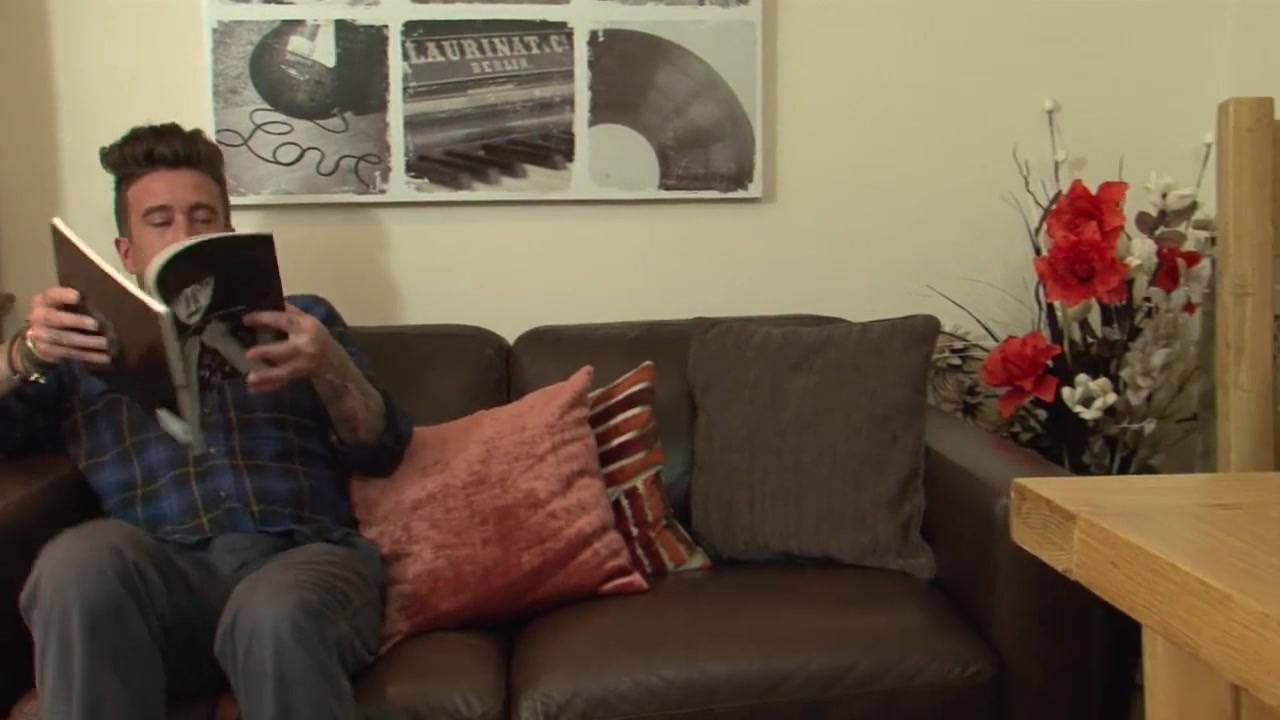 Horny stepdad wants to bang hard his stepdaughter while she is studying
