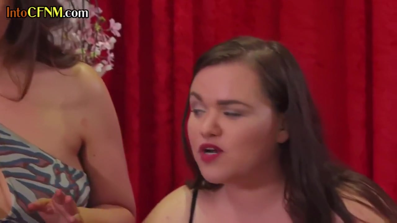 Cfnm Stripper Babes Blowing Guy In Group
