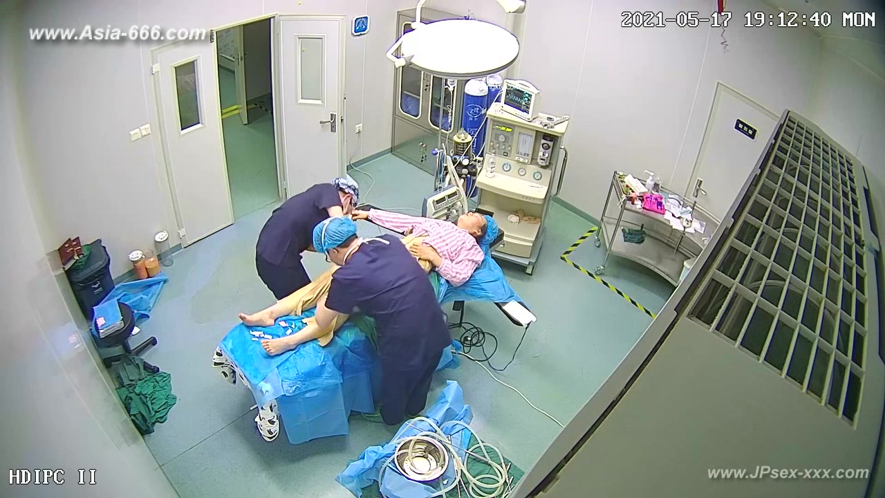 Peeping Hospital patient.7