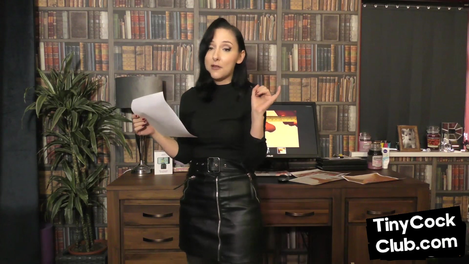Gorgeous babe reacting to tiny dicks