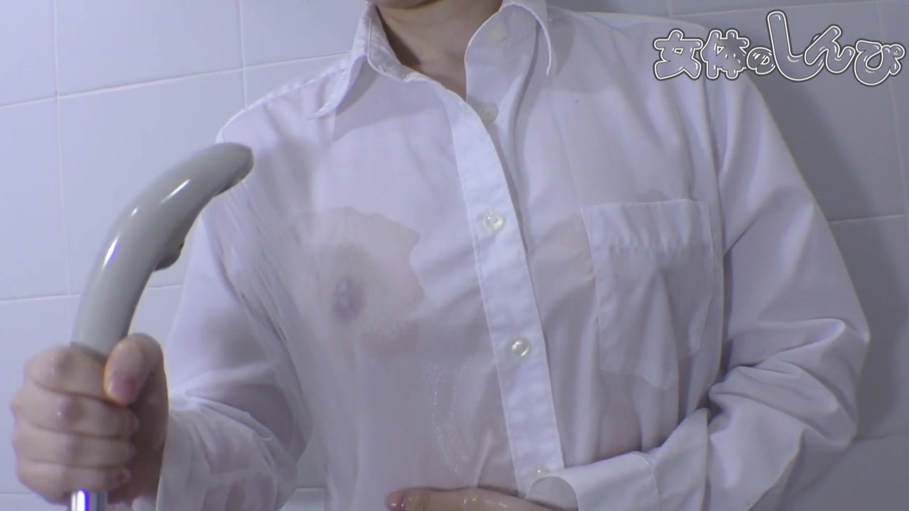 The woman playing with lotion - Fetish Japanese Video