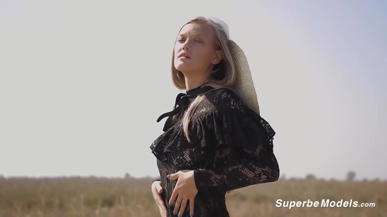 Erotic Video With Dasha Elin