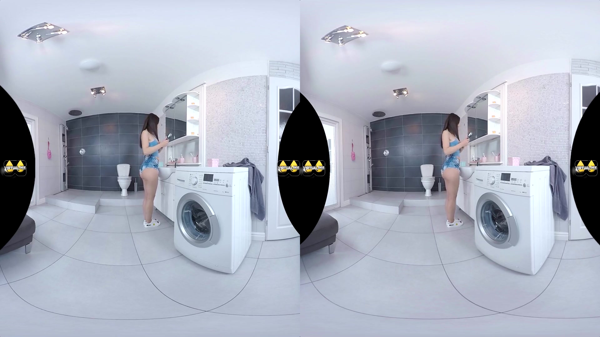 Valentina Bianco in Valentina Bianco - VirtualPee