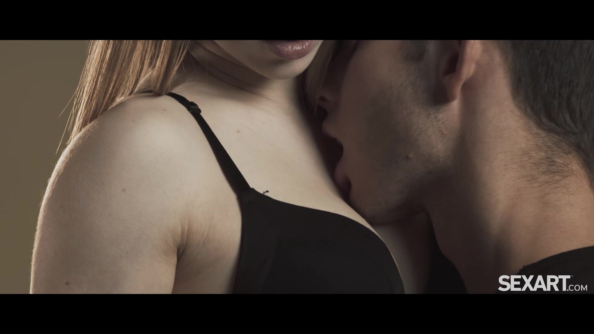 Living It Up - Nata Ocean & Tommy Gold