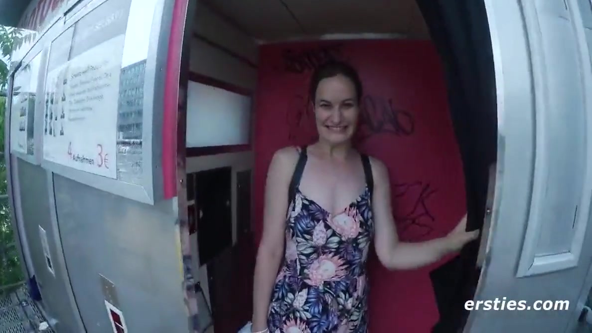 Sexy Babes Have Sex In Public Places