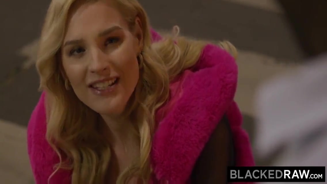 Bonni Gee - Curvy Blonde Bonni Gets The Bbc Ride Of Her Life 12 Min