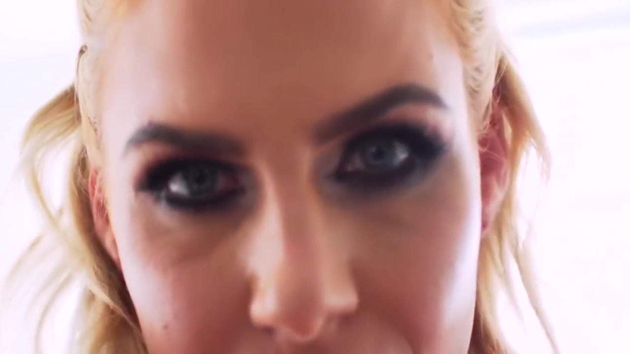 Phoeniz Marie Bathe Their Tongues In Pussy Juice! 6 Min - Phoenix Marie And Nikki Benz