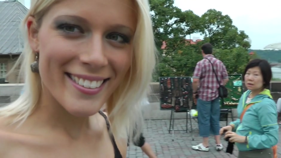 Blonde with nice face gave a bj and had public sex
