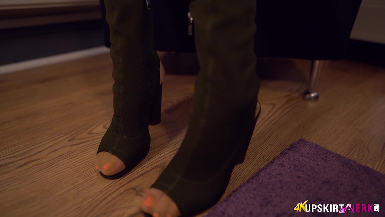 That's A Good Boy - UpskirtJerk