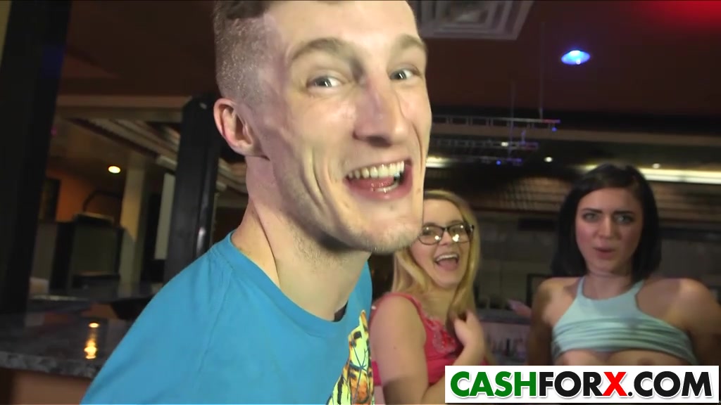 Serving Pussy For Some Bucks