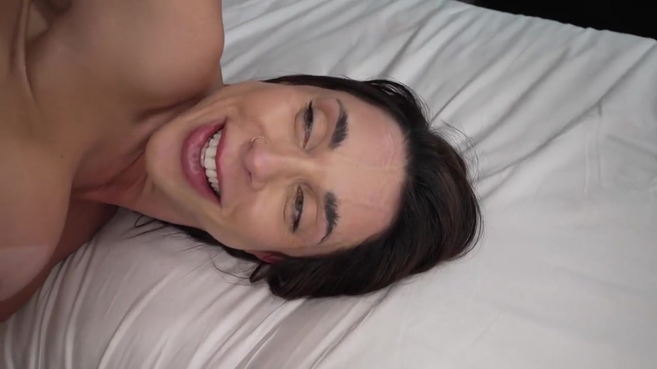 Lustful Tight Milf Smutty Xxx Clip