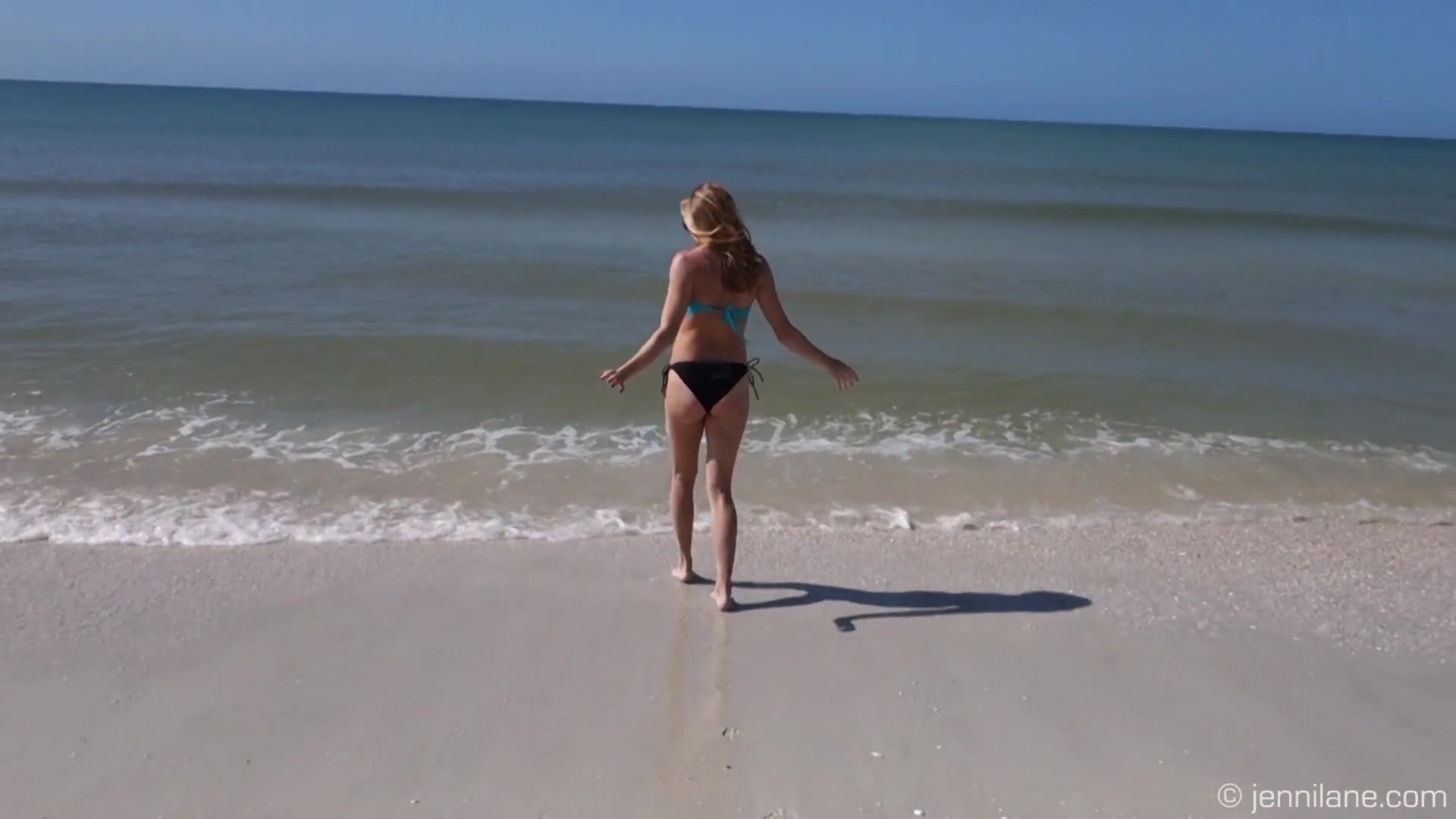 Jenni Lanes Beach Frolic - Sex Movies Featuring Jennilane