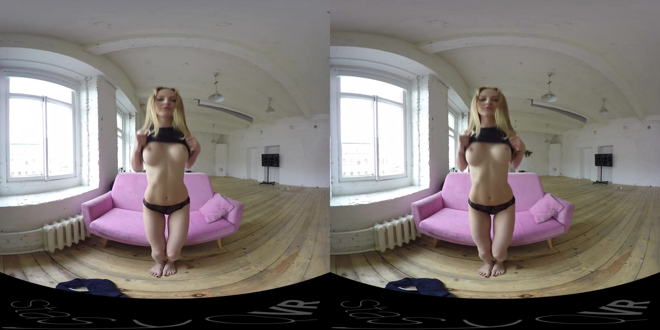Tight Blonde Morning Striptease - StasyQVR