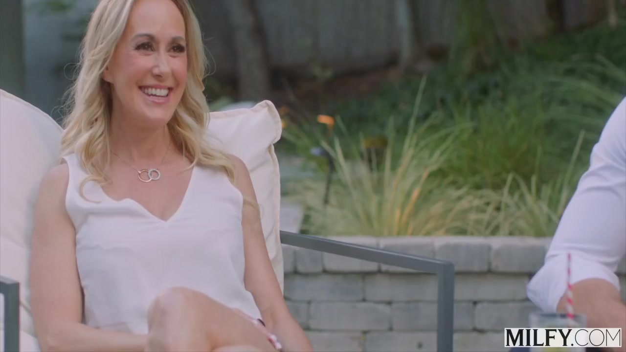 Brandi Love And Reagan Foxx - Hotwife And Bestie Share A Secret Bbc