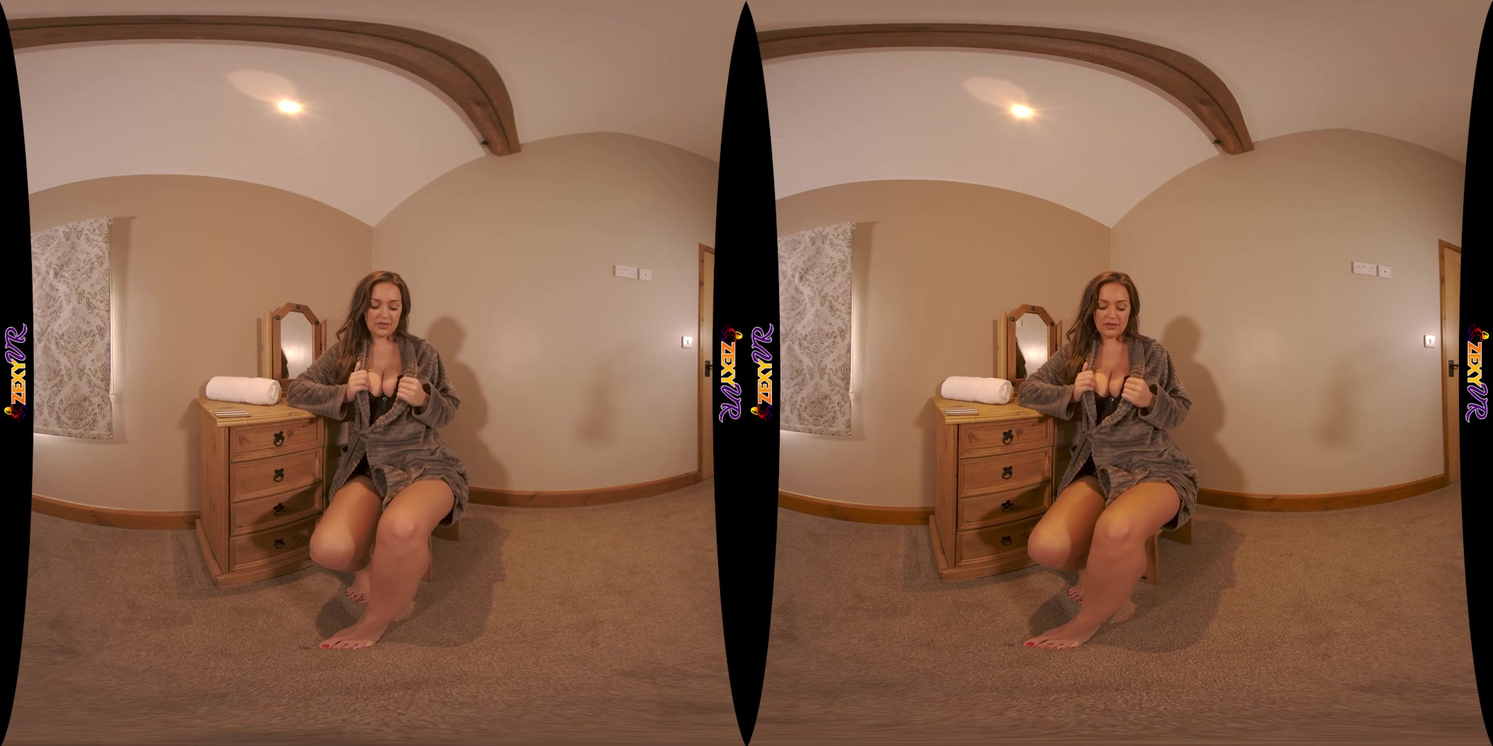 Tease You featuring Frankie L - ZexyVR