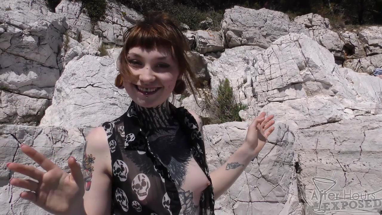 Risky Lesbian Pussy Licking And Playing On Croatian Beach