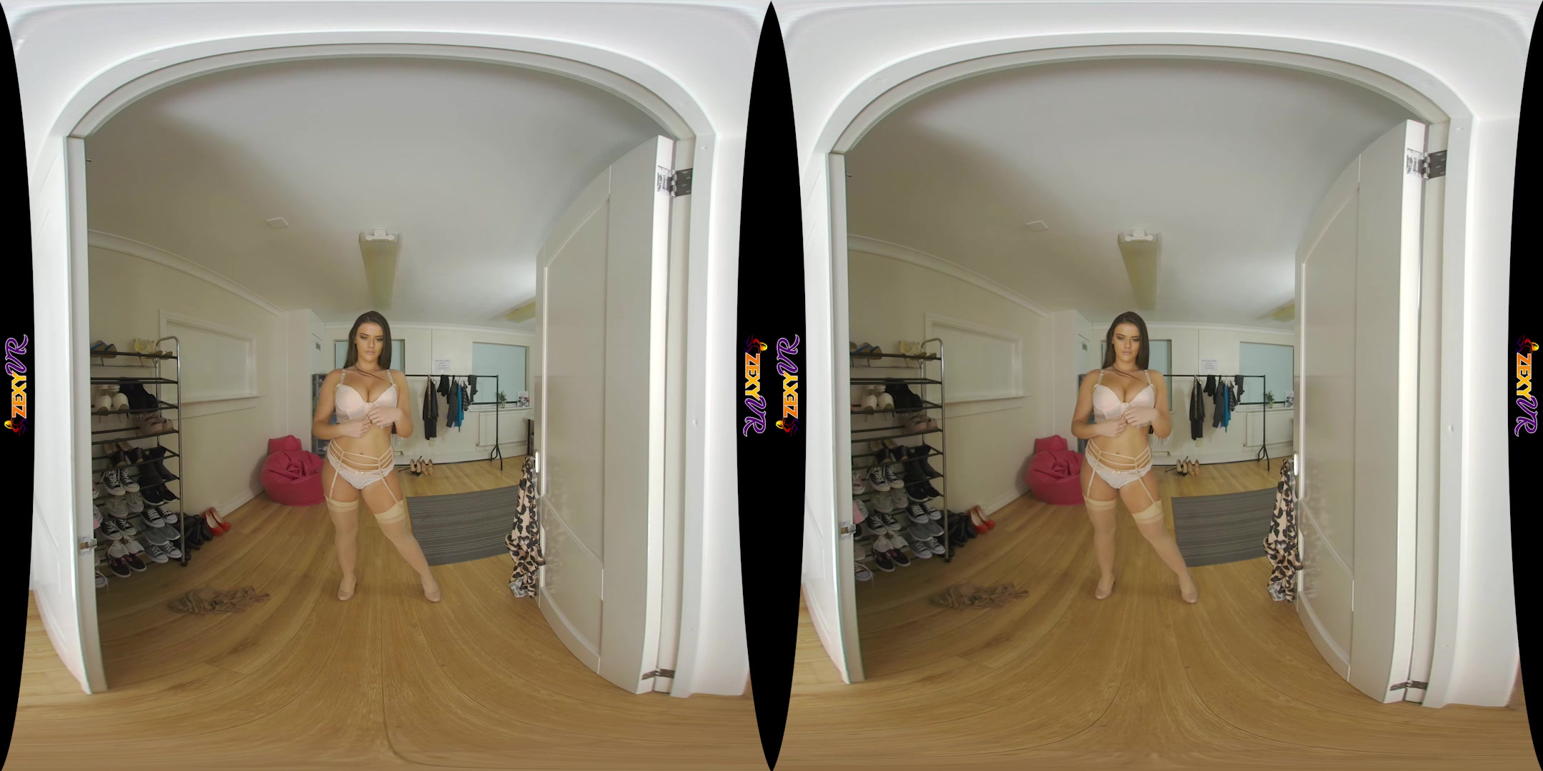 In Private featuring Amelia B - ZexyVR