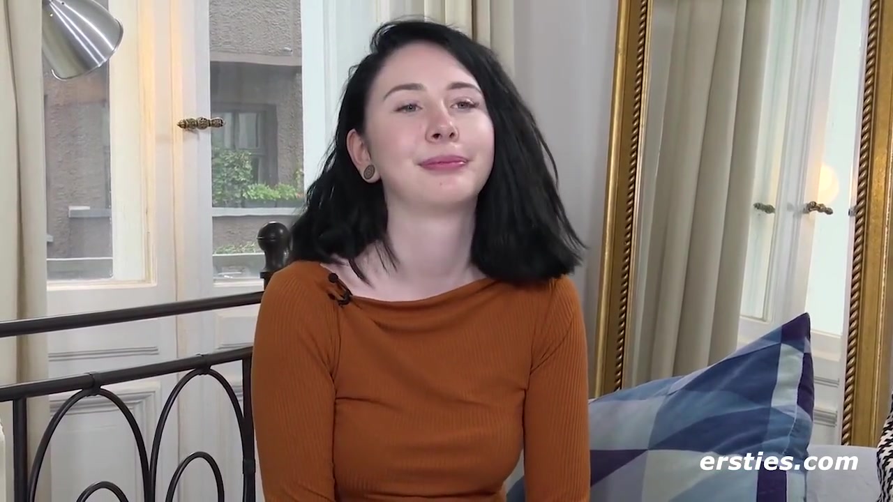 Joan A In Studentin Bringt Ihre Klitoris Zum Vibrieren