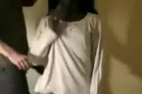 Blindfolded Ebony slut doesn't know who is this guy