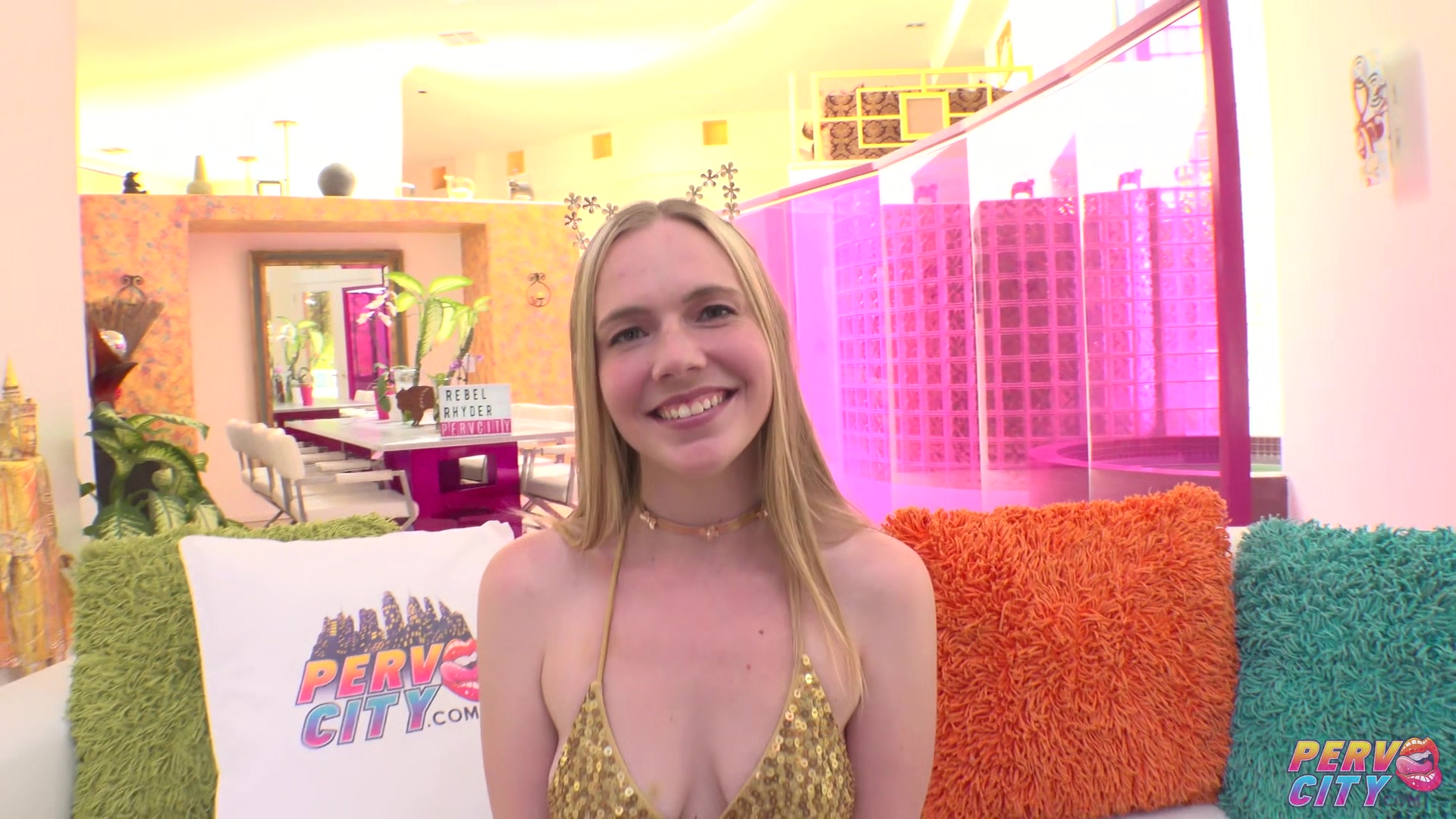 Naughty teen 18+ Kitty Cums