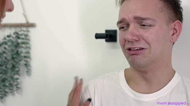 Your Son Glued His Hand To His Dick - S1:E9 - Momlover