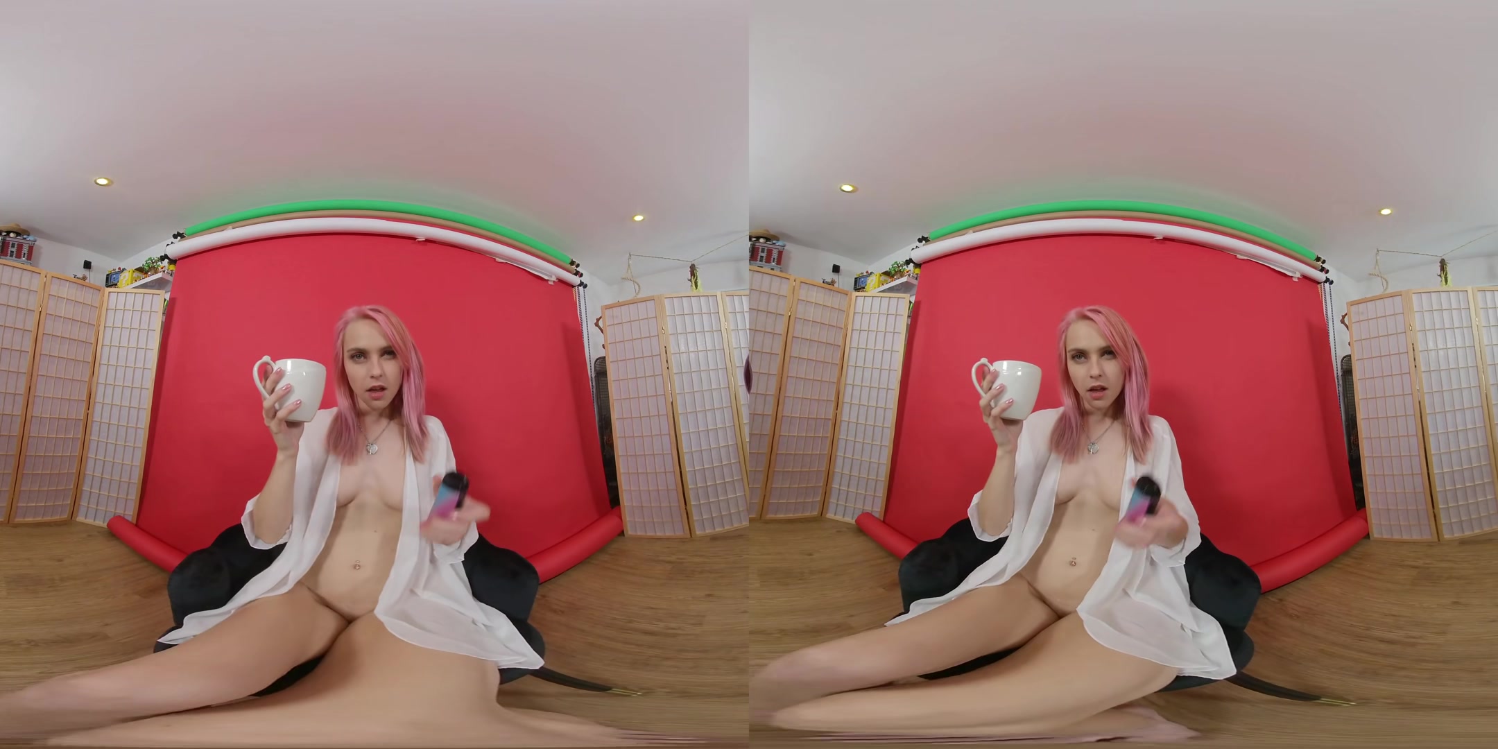 Chloe Toy - Vaping - VRSmokers