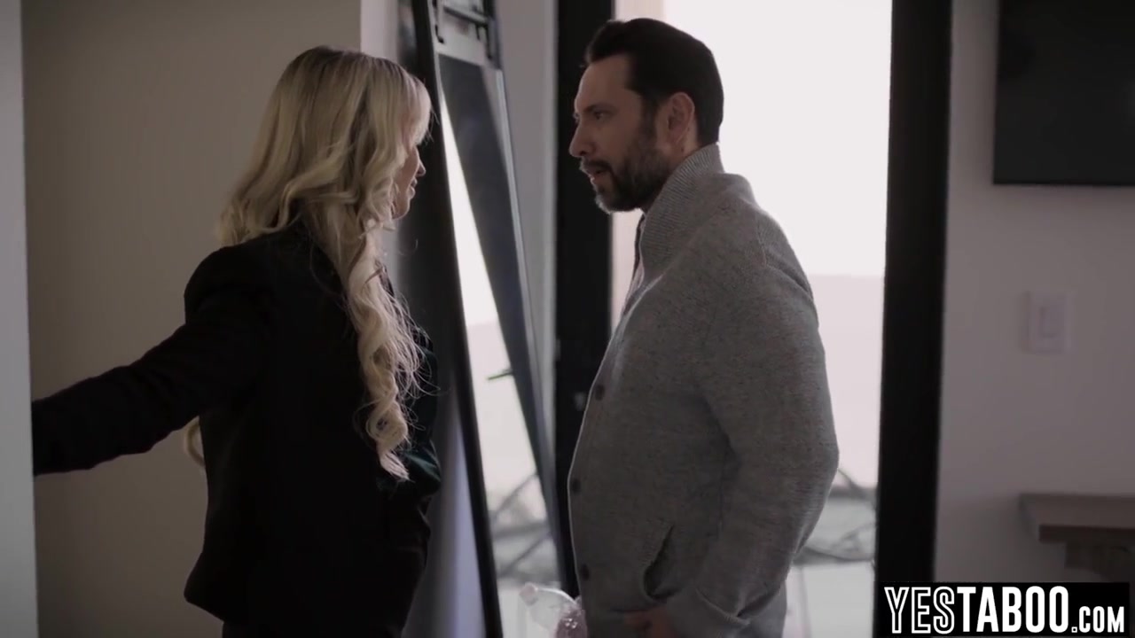 Lilly Bell, Tommy Pistol And Love Make - Stepmommy Realtor Make Love Clients Big Male Pole Hubby