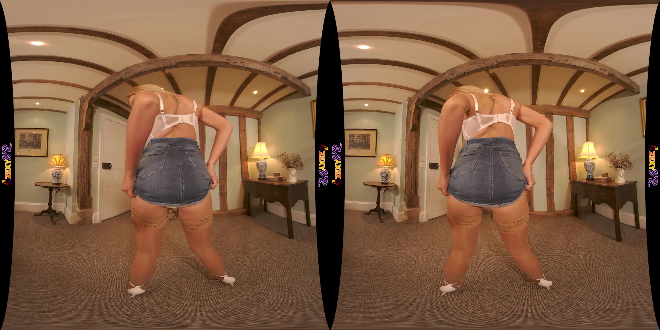 Peachy and Cheeky featuring Bethany Morgan - ZexyVR