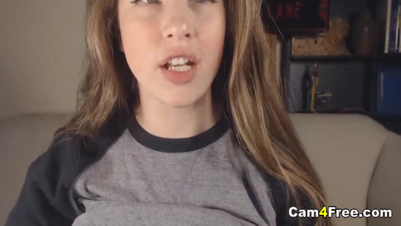 teen 18+ With Big Boobs Put Vibrator On Pussy