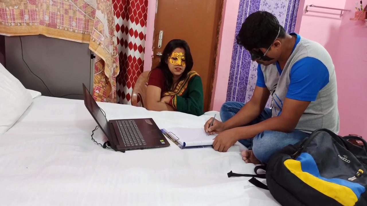 Teacher Sex With student 18+ Mdm Ne Homework Ka Ghussa Chodwake Nikala