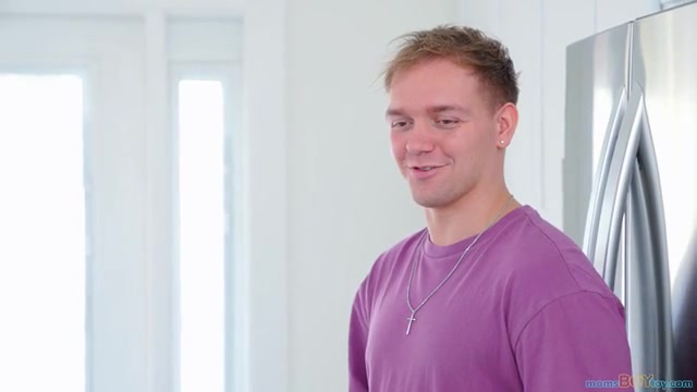 Show Me Your O Face - S3:E8 - Momlover
