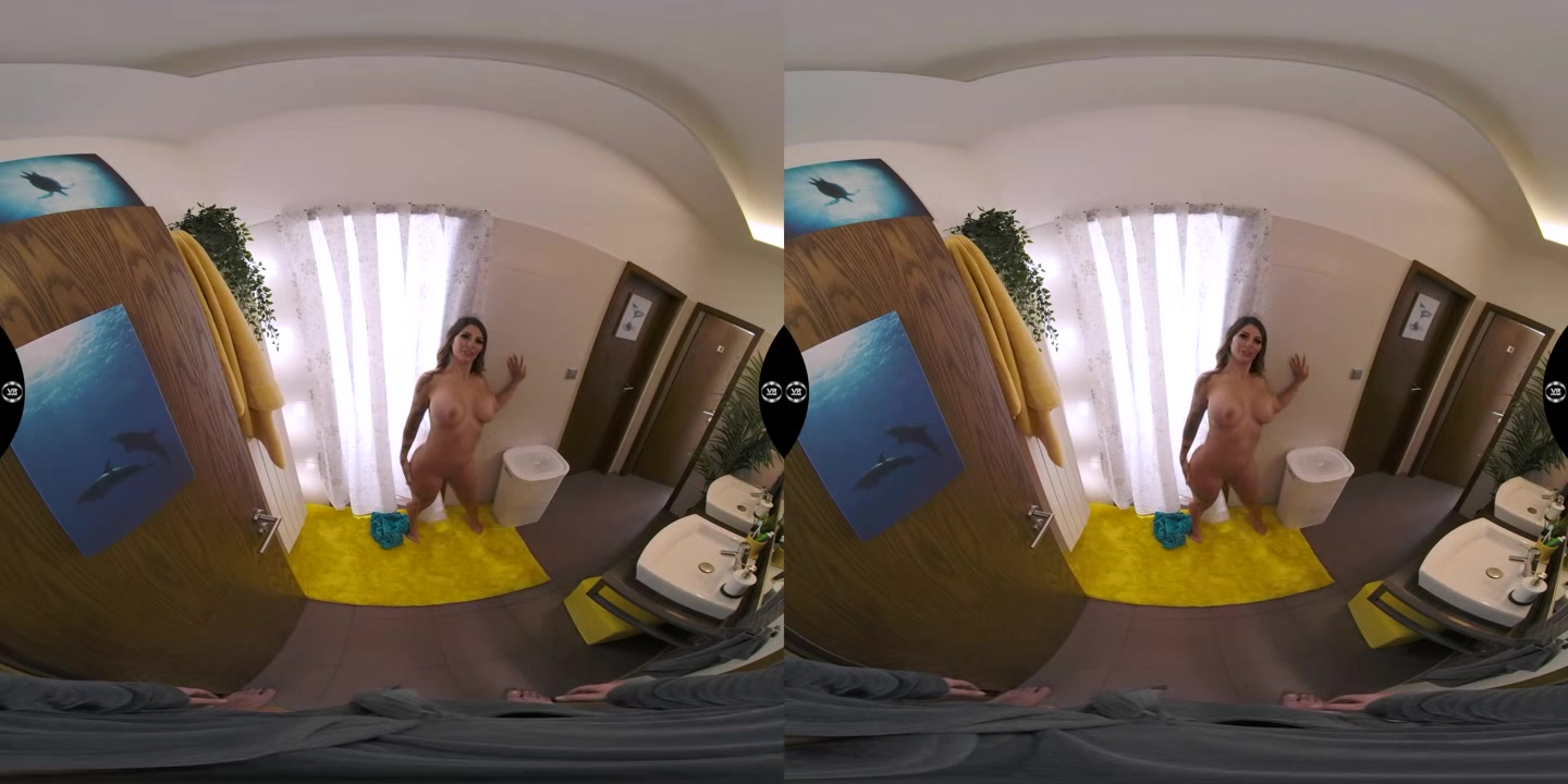 Lily Veroni in the Bathroom - VRHARD