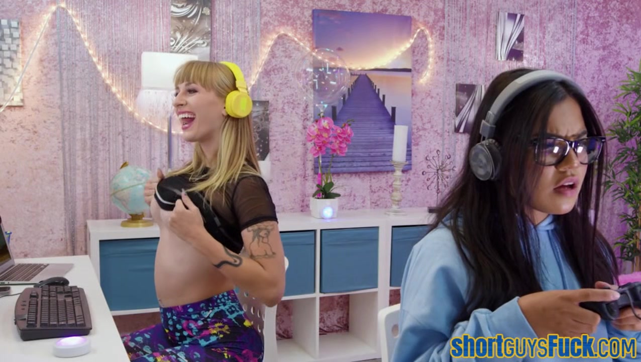 Bigass ink babe doggystyled by shortking