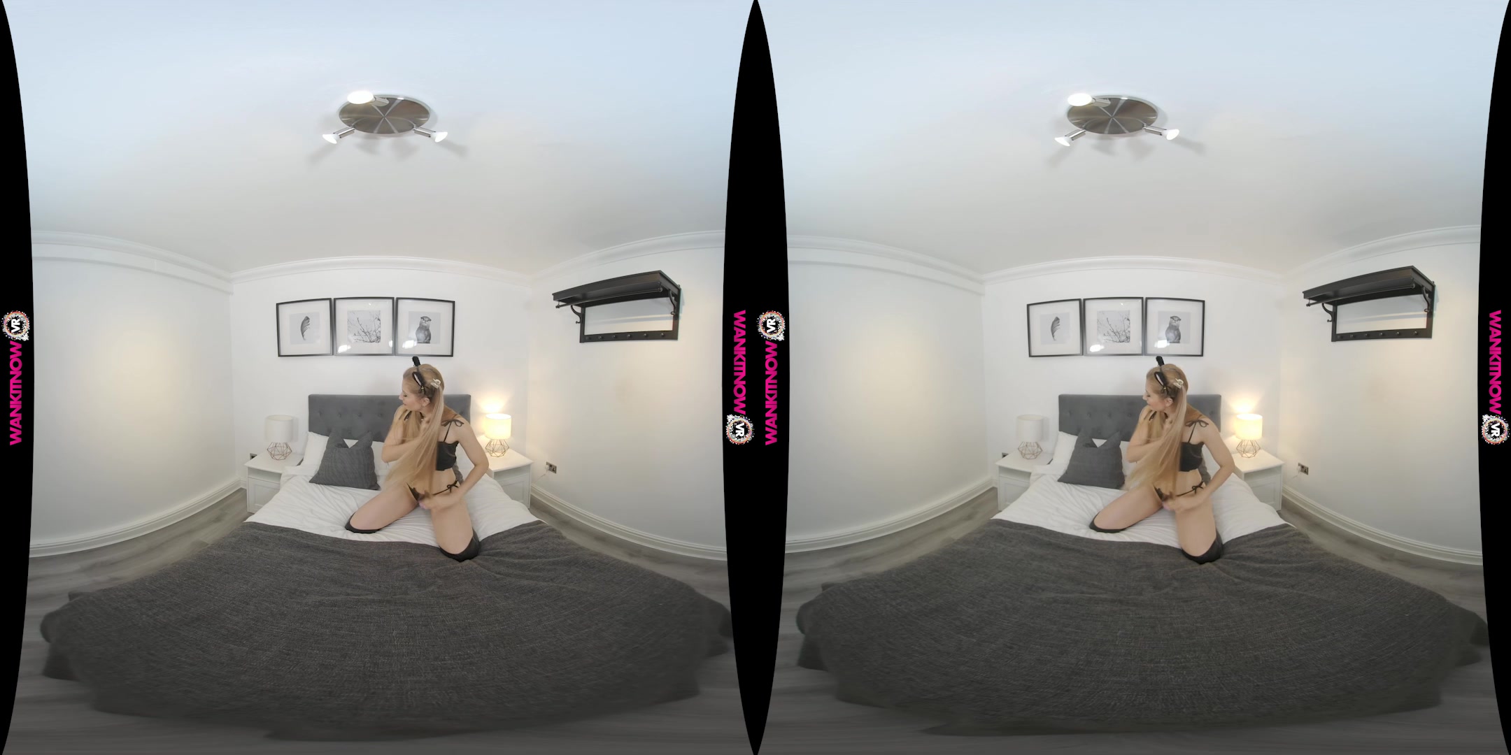 Little Pussy featuring Stephanie Bonham Carter - WankitNowVR