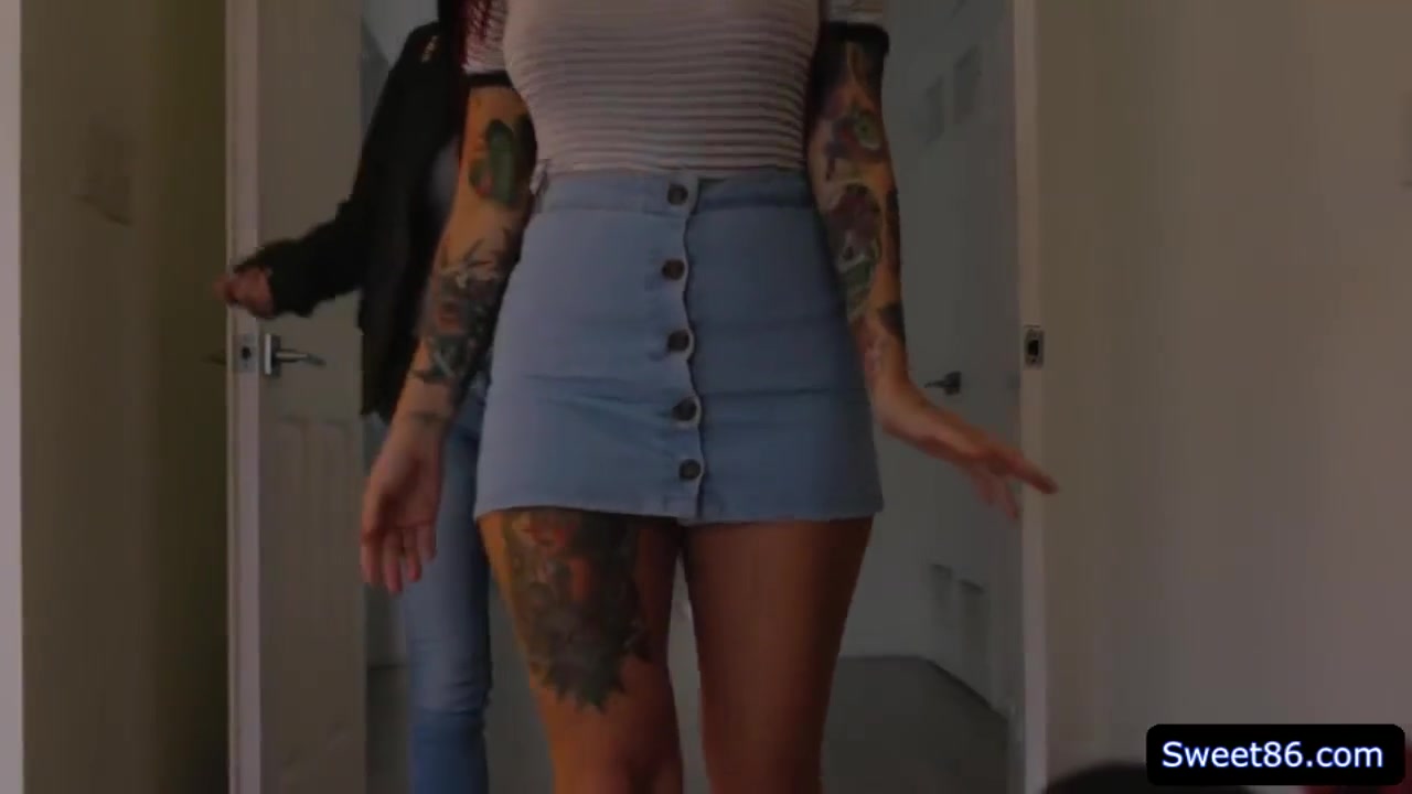 Busty Babes And Lesbian Sex In The Ba With Tana Lea