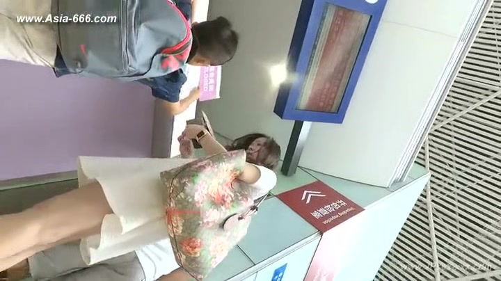 peeping chinese amateur upskirt.27