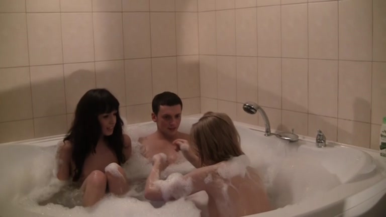 students 18+ screwed in the bath
