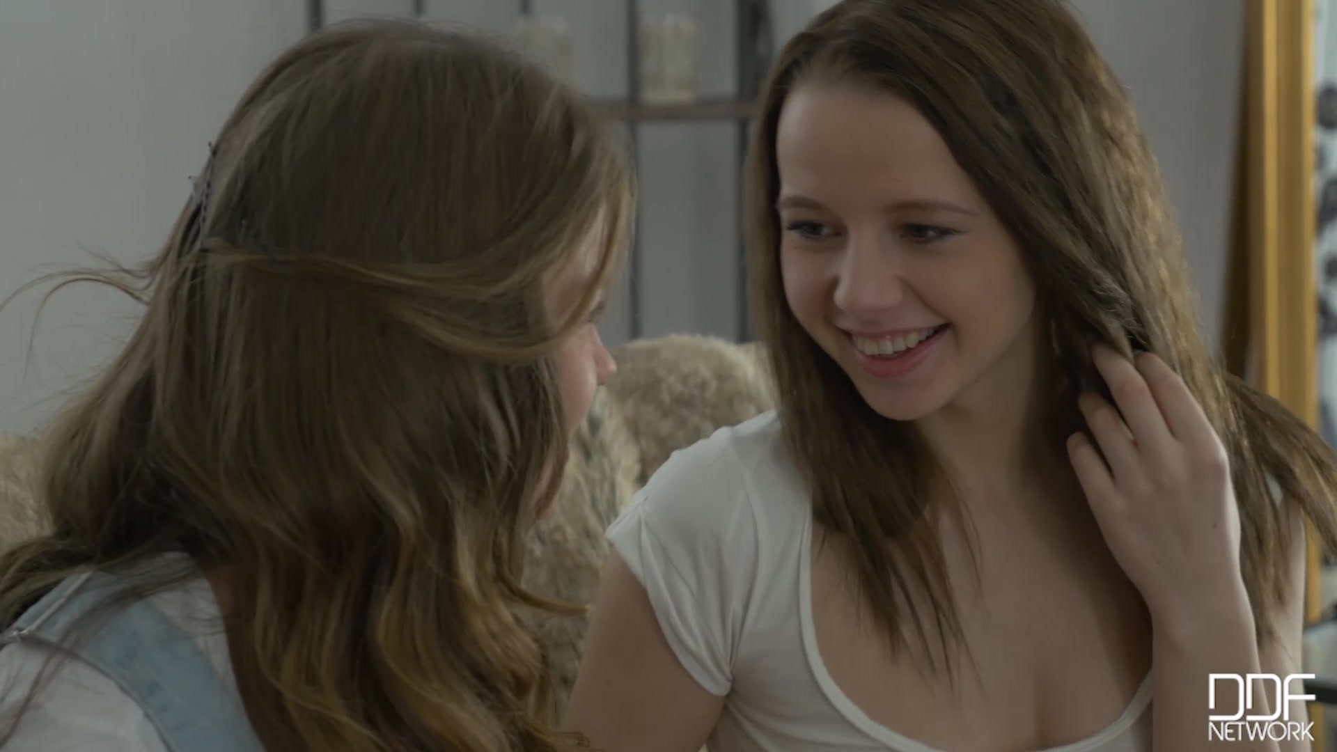 Pussy Licking Sex Kittens - teen 18+ Lesbian Play Date - PornWorld