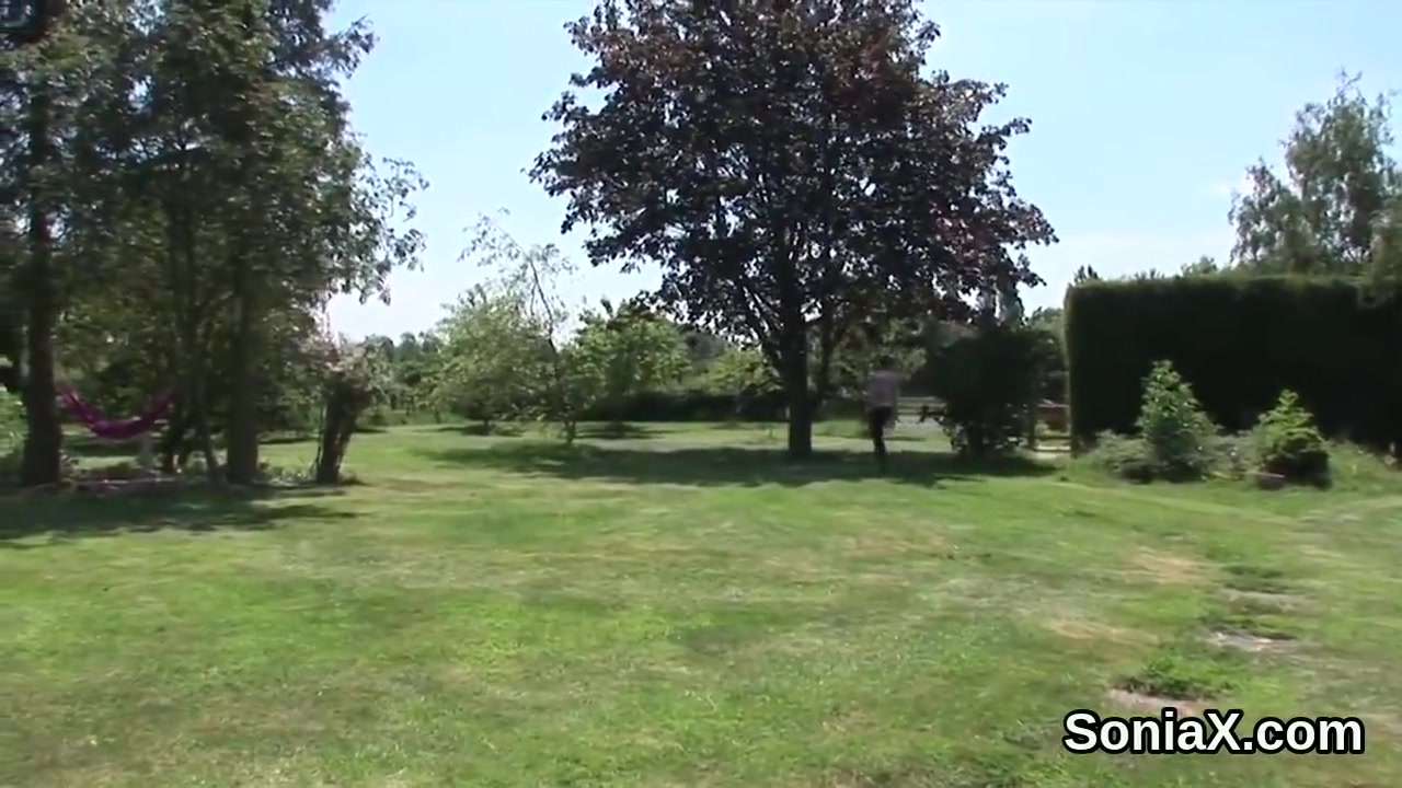 Lady Sonia - Unfaithful English Mature Flaunts Her Enormo