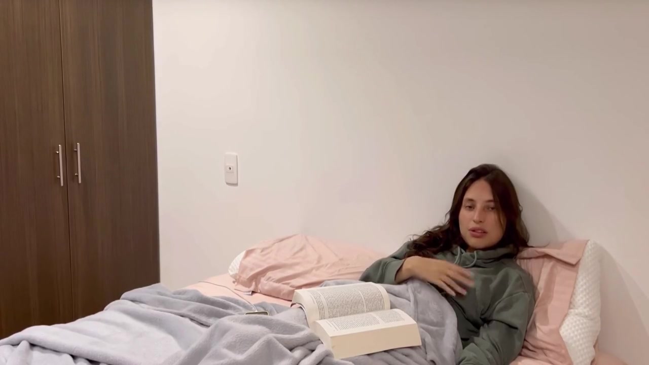 Mi Madrastra Me Descubre Masturbandome Y Termino Sacandole Un Orgasmo Con Mi Boca 11 Min