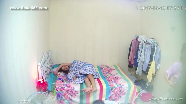 Hackers use the camera to remote monitoring of a lover's home life.201