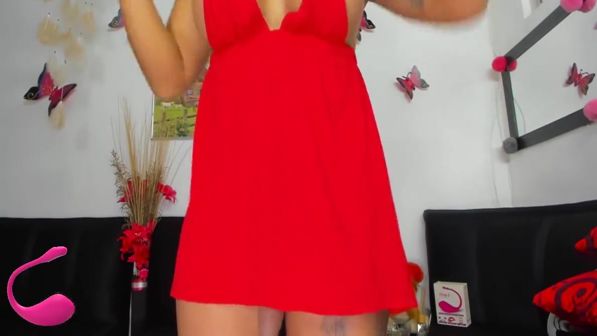 Red Dress Cum Queen