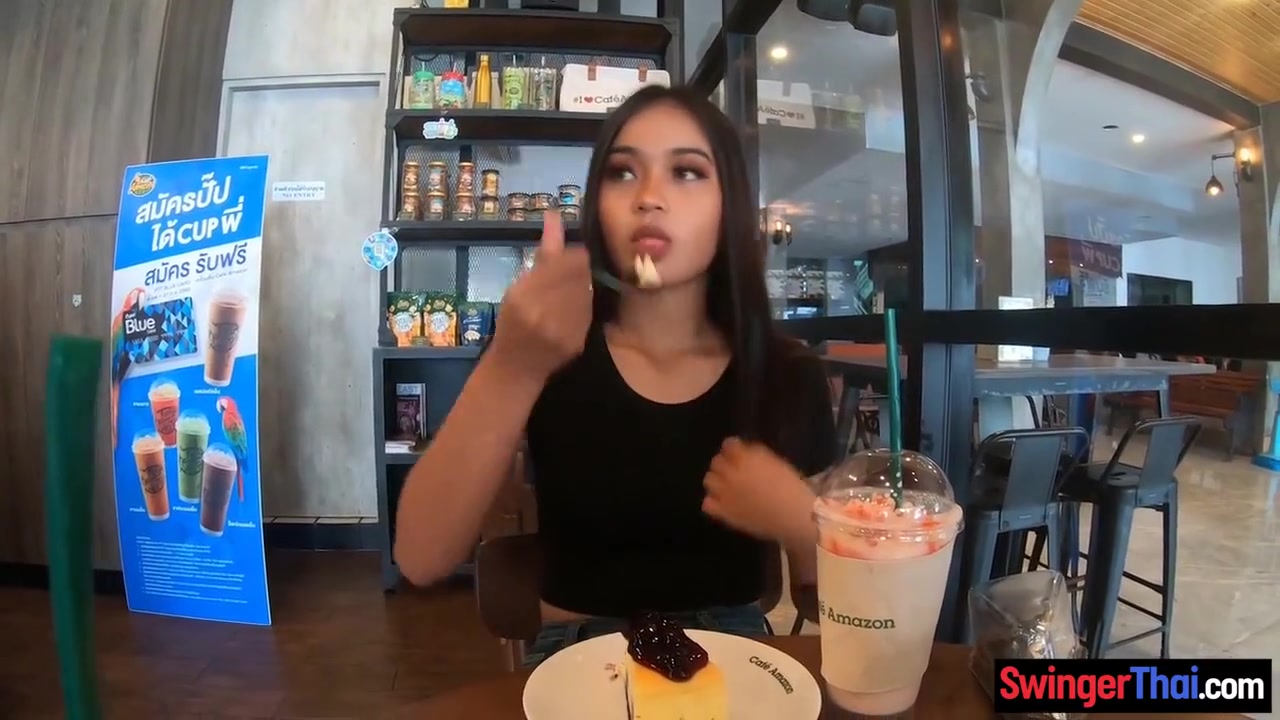 Cute Amateur Thai teen 18+ Sex In The Hotel After Starbucks