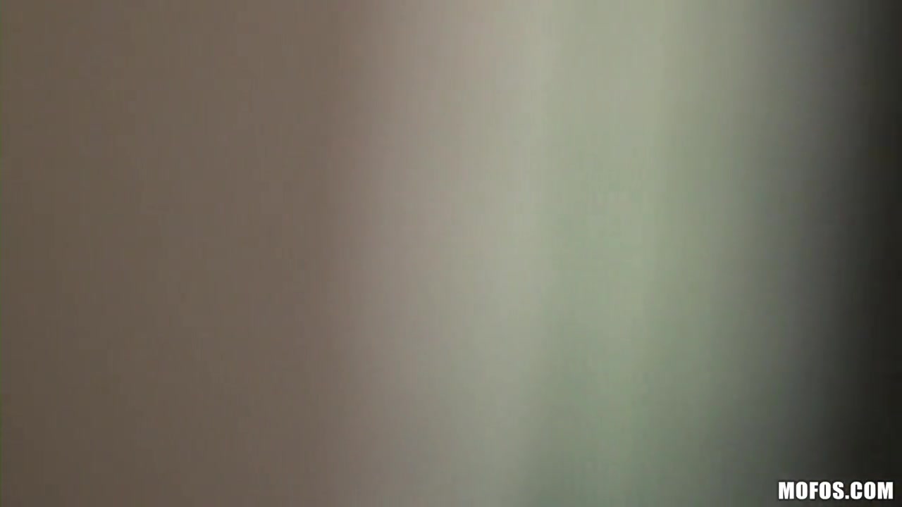 Mariah Mars is a very passionate blonde